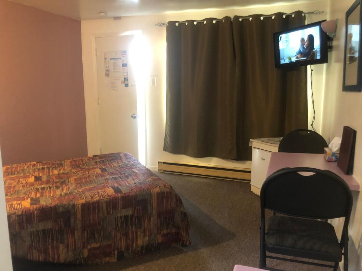 Motel Le Voyageur Сен-Жером Экстерьер фото