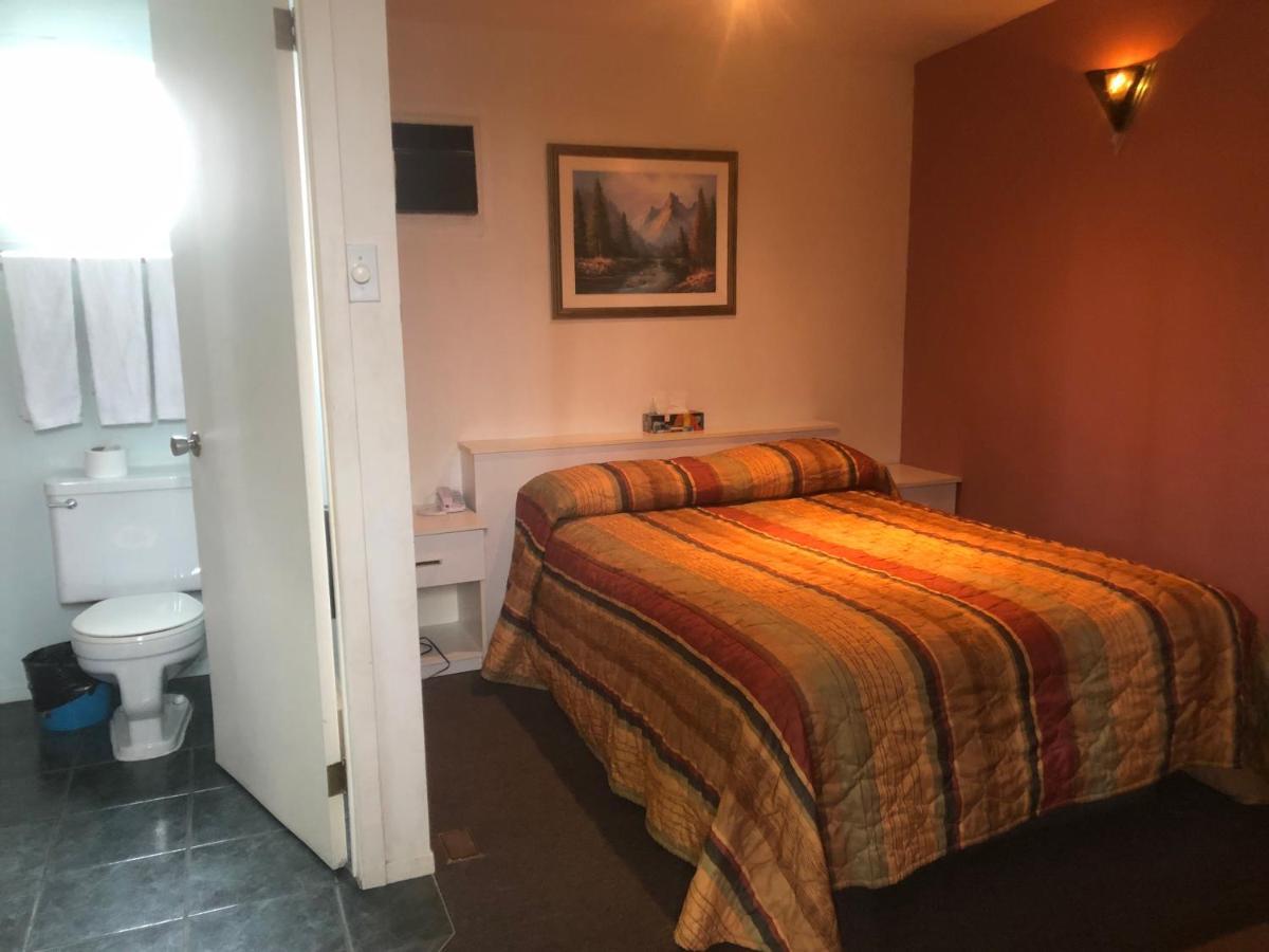 Motel Le Voyageur Сен-Жером Экстерьер фото